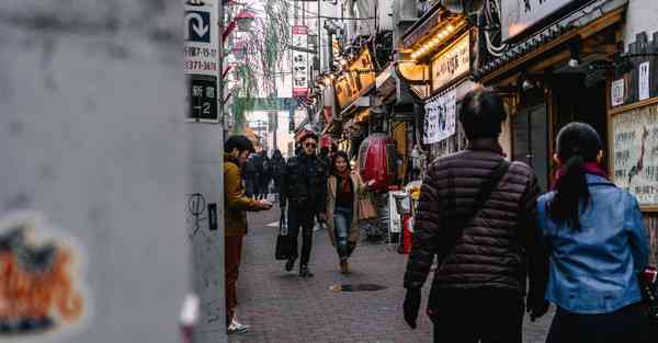 属鼠申时出生男孩怎样取好一个名字